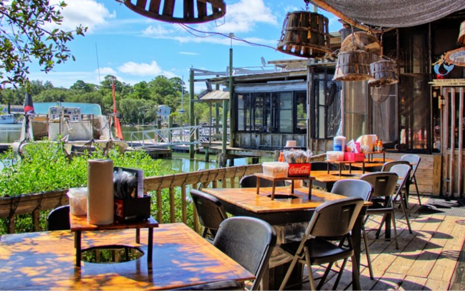 A Food Lover’s Weekend on Georgia’s Coast: 8 Places to Try Local Favorites